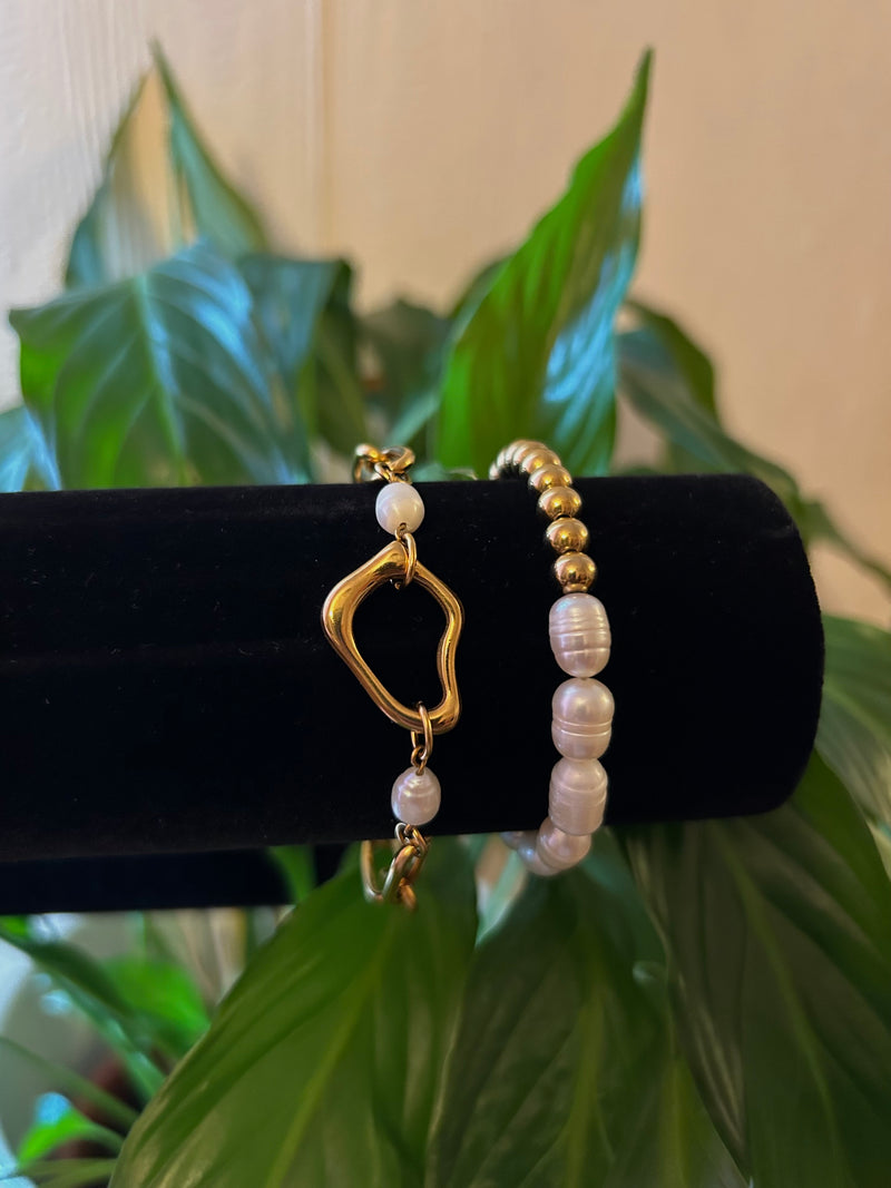 Freshwater Pearl and Gold Bead Bracelet